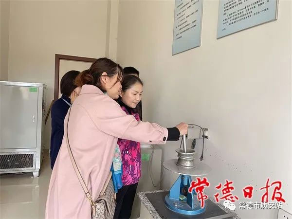 常德市采取“雙隨機(jī)、一公開”，抽檢22家預(yù)拌砼、預(yù)拌砂漿生產(chǎn)企業(yè)